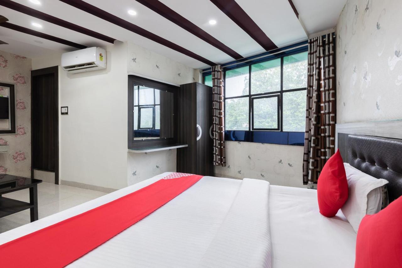 Oyo 45301 Hotel Om Palace Sāgar Εξωτερικό φωτογραφία