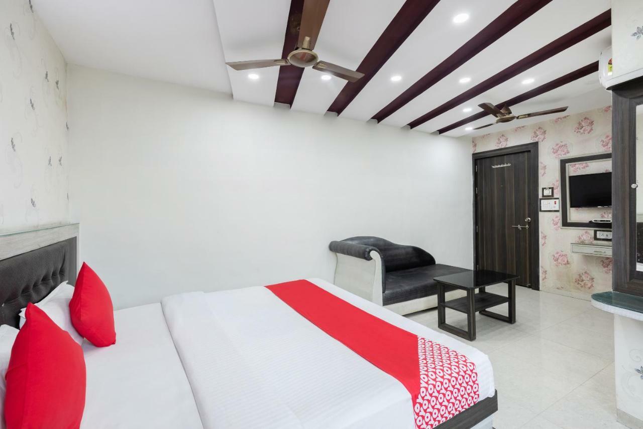 Oyo 45301 Hotel Om Palace Sāgar Εξωτερικό φωτογραφία
