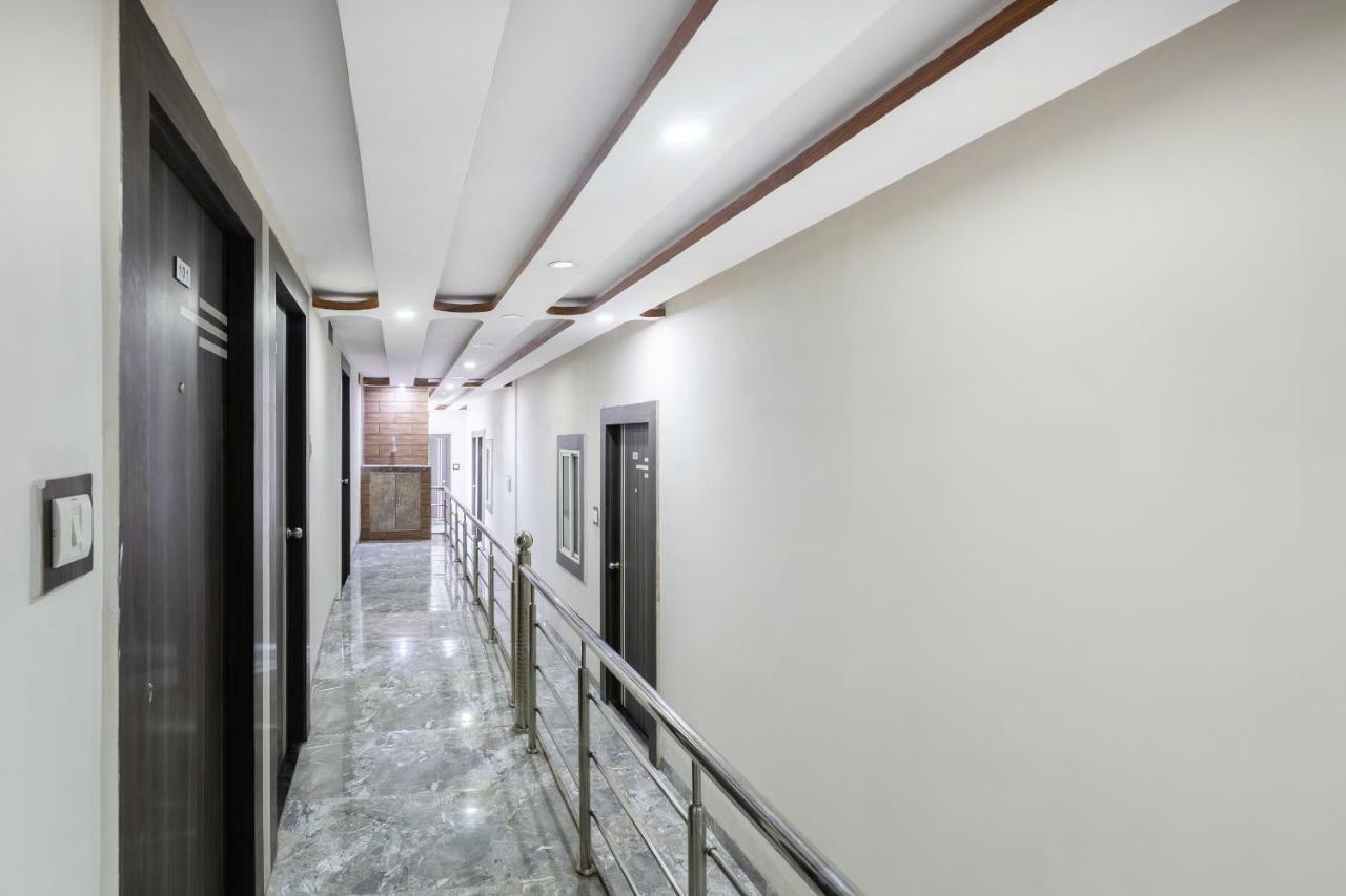 Oyo 45301 Hotel Om Palace Sāgar Εξωτερικό φωτογραφία