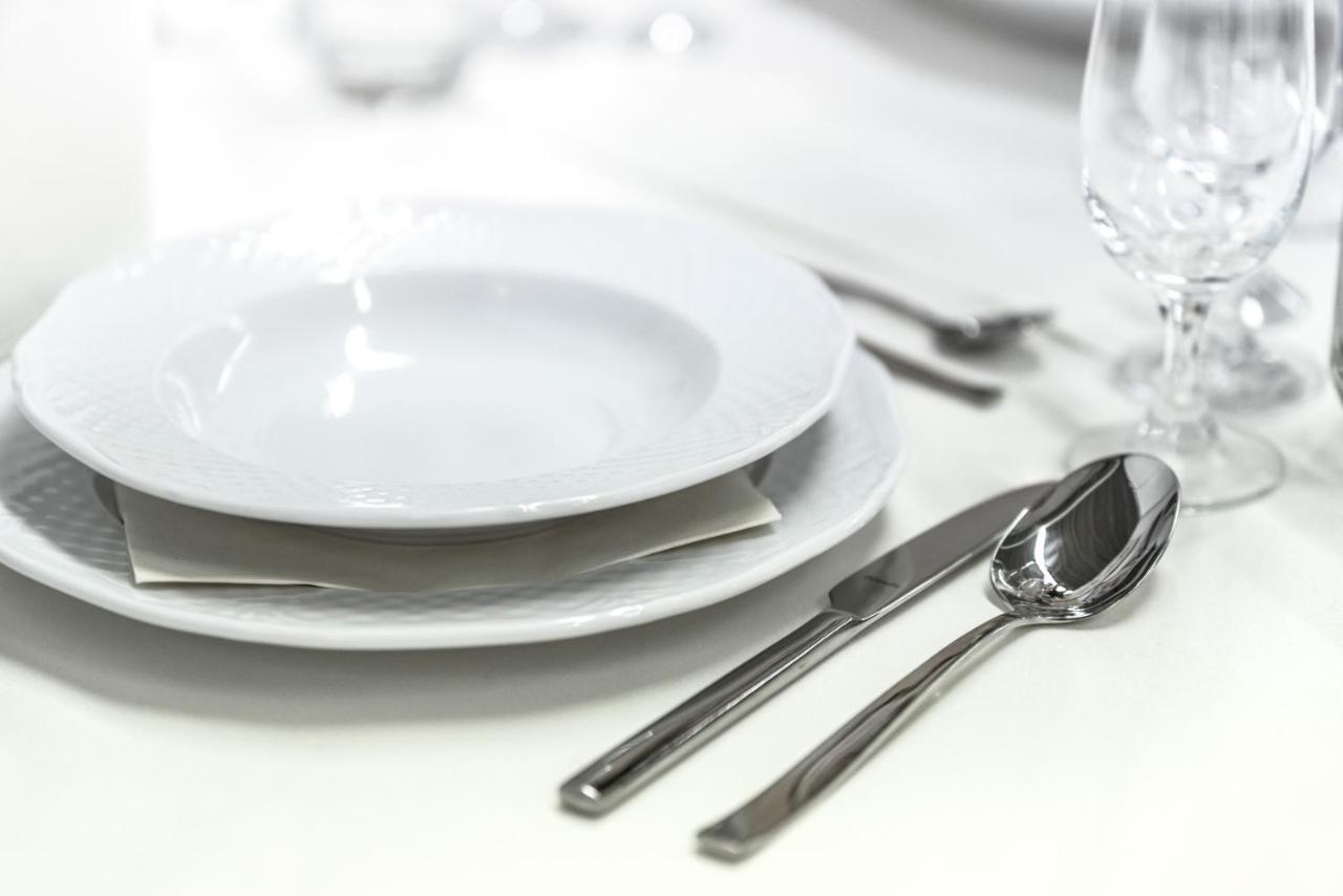 Oyo 45301 Hotel Om Palace Sāgar Εξωτερικό φωτογραφία